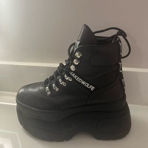 Naked wolfe size 5. Worn once just too narrow for my foot.